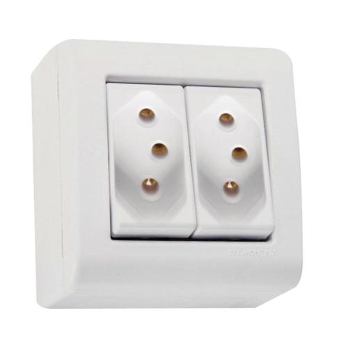 Caixa com 2 tomadas 2P+T 10A branco Caixa com 2 tomadas 2P+T 10A branco