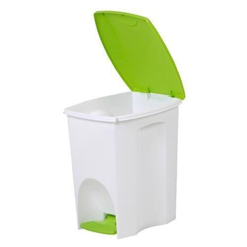 Lixeira com pedal 15 litros Lixeira com pedal 15 litros