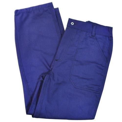 Calça de brim com zíper e botão Calça de brim com zíper e botão