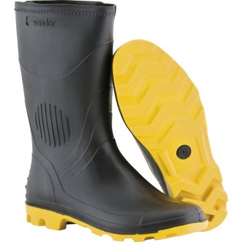 Bota em PVC cano médio sem forro N°43/44 Bota em PVC cano médio sem forro N°43/44