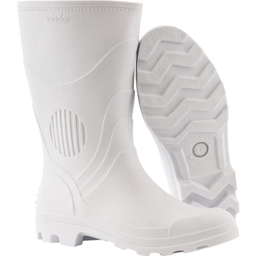 Bota em PVC cano médio sem forro N°43/44 Bota em PVC cano médio sem forro N°43/44