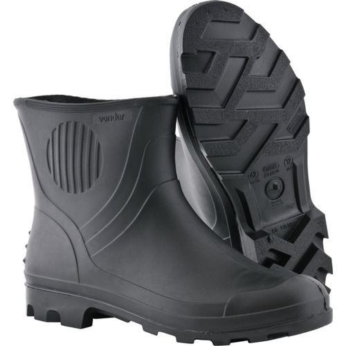 Bota em PVC cano 3/4 sem forro N° 41 Bota em PVC cano 3/4 sem forro N° 41
