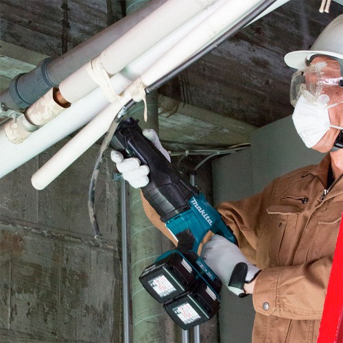 Serra sabre a bateria 36V 3Ah Brushless com maleta - DJR360RF2  110V/220V Serra sabre a bateria 36V 3Ah Brushless com maleta - DJR360RF2  110V/220V