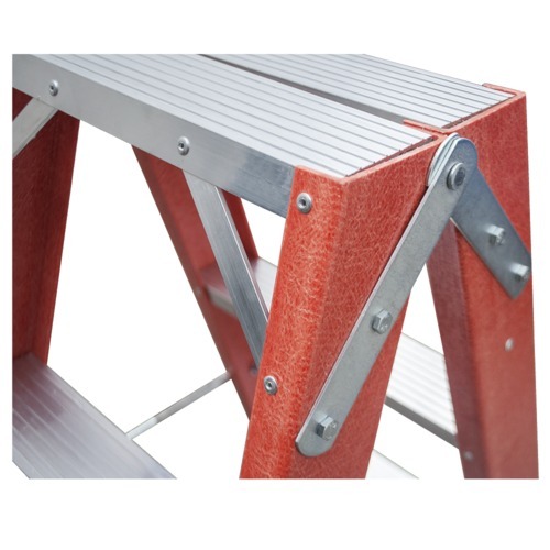 Escada tesoura dupla em fibra de vidro 10 degraus 3 m - ESC10300 Escada tesoura dupla em fibra de vidro 10 degraus 3 m - ESC10300