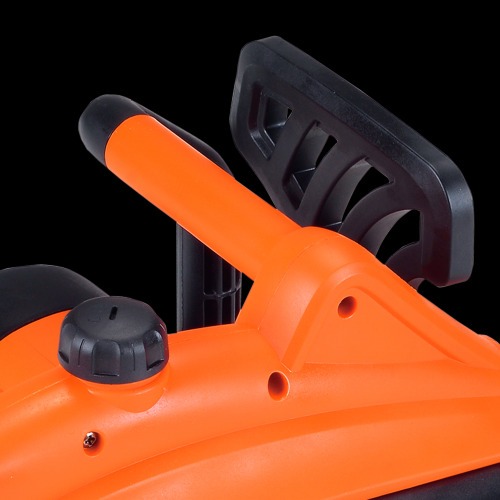 Eletrosserra 2.400 watts com sabre de 16