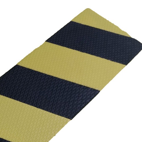 Protetor de porta para garagem 60 x 15 cm x 10 mm em EVA Protetor de porta para garagem 60 x 15 cm x 10 mm em EVA