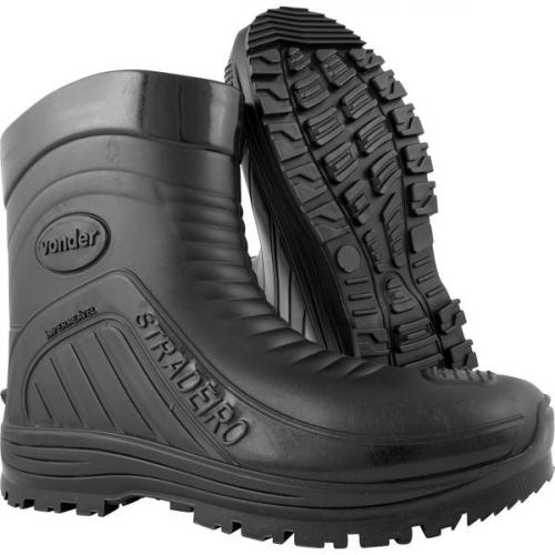 Bota de PVC preta cano m�dio sem forro Stradeiro 