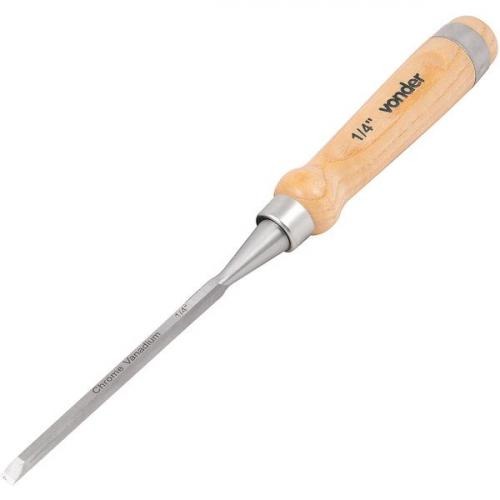 Formo chanfrado com cabo em madeira 