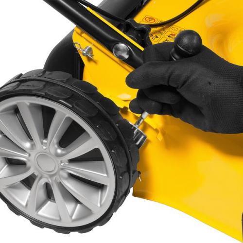 Cortador de grama a gasolina 6,5 hp corte de 51 cm - MGV 206 Cortador de grama a gasolina 6,5 hp corte de 51 cm - MGV 206