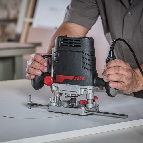 Tupia de coluna 1100W para pina de 6/8 mm e 1/4