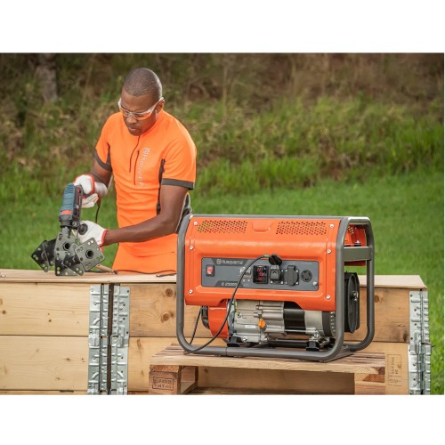 Gerador de energia 2,8 Kva a gasolina partida manual - G2500P 110V/220V Gerador de energia 2,8 Kva a gasolina partida manual - G2500P 110V/220V