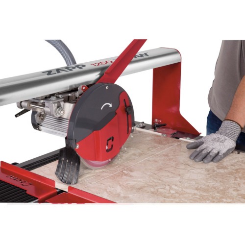 Cortador de piso e porcelanato elétrico 1500W 1550 mm - ZAPP 1550 TITAN  220V Cortador de piso e porcelanato elétrico 1500W 1550 mm - ZAPP 1550 TITAN  220V