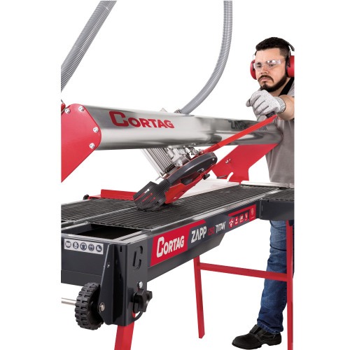 Cortador de piso e porcelanato elétrico 1500W 1550 mm - ZAPP 1550 TITAN  220V Cortador de piso e porcelanato elétrico 1500W 1550 mm - ZAPP 1550 TITAN  220V