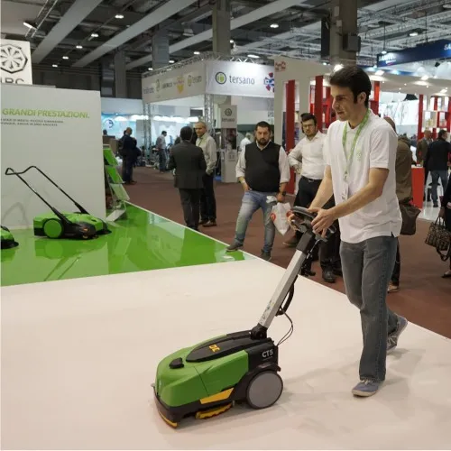 Lavadora secadora de pisos compacta a bateria 36 volts - CT5  220V
