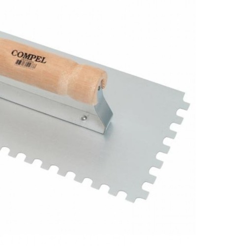 Desempenadeira em aço dentada com cabo de madeira 12 x 25,5 cm Desempenadeira em aço dentada com cabo de madeira 12 x 25,5 cm