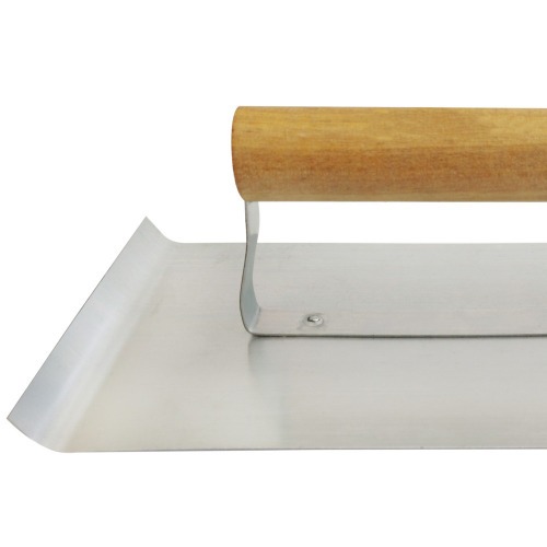 Desempenadeira em ao com cabo de madeira 