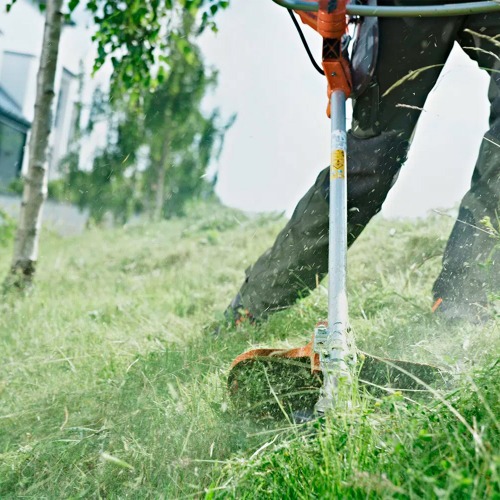 Roçadeira a gasolina 2,8 hp 45,7 cc 2 tempos - 545RX Roçadeira a gasolina 2,8 hp 45,7 cc 2 tempos - 545RX