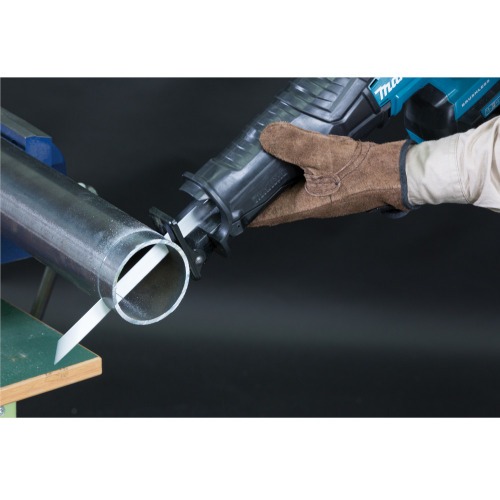 Serra sabre a bateria 18 Volts velocidade variável Sem Bateria - DJR360Z Serra sabre a bateria 18 Volts velocidade variável Sem Bateria - DJR360Z