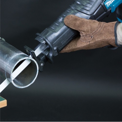 Serra sabre a bateria 18 Volts velocidade variável Sem Bateria - DJR360Z Serra sabre a bateria 18 Volts velocidade variável Sem Bateria - DJR360Z