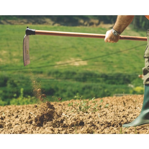 Enxado largo com cabo de madeira 130 cm