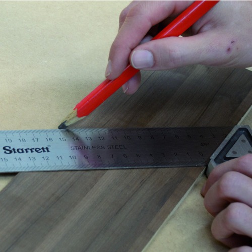 Esquadro de aço para carpinteiro 12 Esquadro de aço para carpinteiro 12