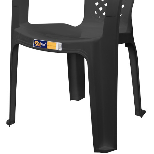 Conjunto de mesa Coruripe com 4 cadeiras plásticas com braço Conjunto de mesa Coruripe com 4 cadeiras plásticas com braço