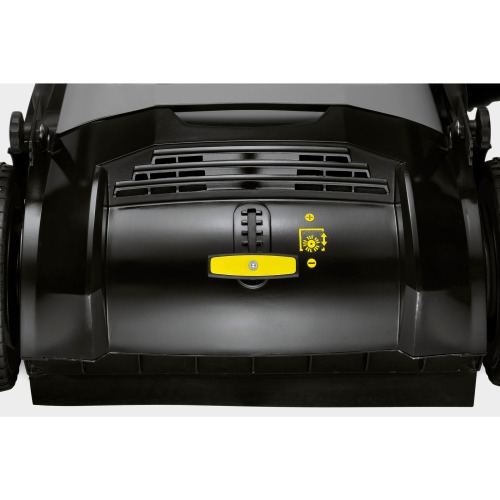 Varredeira de piso manual produção de 3680 m²/h com dupla escova - KM70/20 C Varredeira de piso manual produção de 3680 m²/h com dupla escova - KM70/20 C