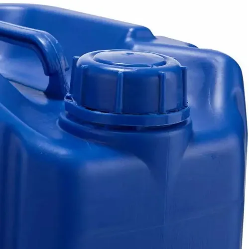 Galão de plástico com capacidade de 20 litros