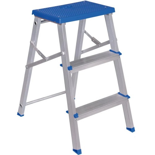 Escada banqueta de alumínio 2 degraus + patamar - 5107 Escada banqueta de alumínio 2 degraus + patamar - 5107