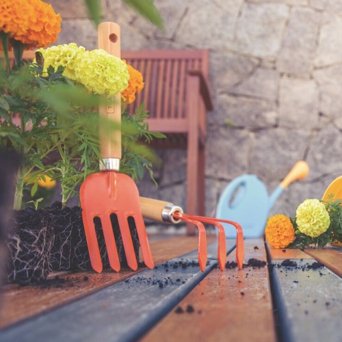 Garfo para afofar terra com cabo de madeira Garfo para afofar terra com cabo de madeira