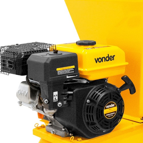 Triturador de galhos e forrageiro a gasolina 5,9 hp - TFV 7  Triturador de galhos e forrageiro a gasolina 5,9 hp - TFV 7