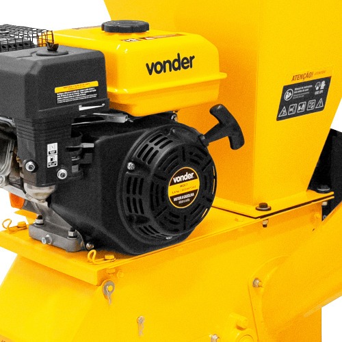 Triturador de galhos e forrageiro a gasolina 5,9 hp - TFV 7  Triturador de galhos e forrageiro a gasolina 5,9 hp - TFV 7