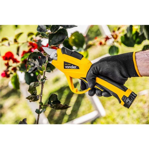 Tesoura para poda a bateria 3,6V 1,5Ah - TPV036 110V/220V Tesoura para poda a bateria 3,6V 1,5Ah - TPV036 110V/220V