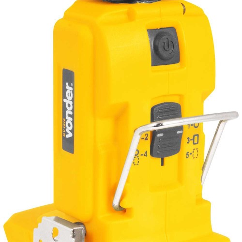 Lanterna de LED bateria intercambiável 18V s/ bateria ILV 1810 Lanterna de LED bateria intercambiável 18V s/ bateria ILV 1810