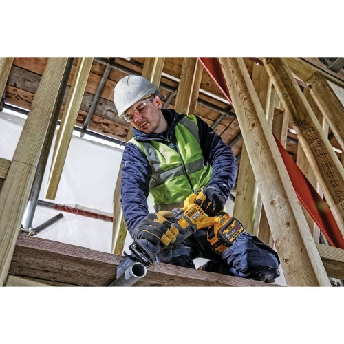 Serra sabre a bateria 60V Brushless velocidade varivel Sem Bateria - DCS389B