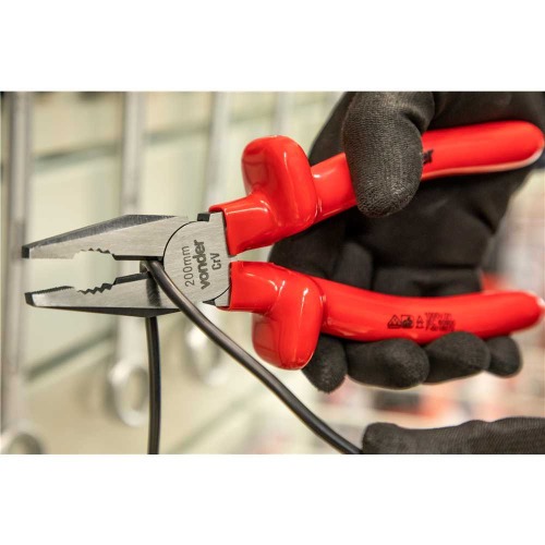 Alicate universal 8 Alicate universal 8