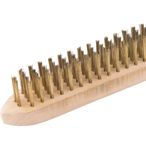 Escova manual com cerdas de latão 4 fileiras cabo de madeira  Escova manual com cerdas de latão 4 fileiras cabo de madeira