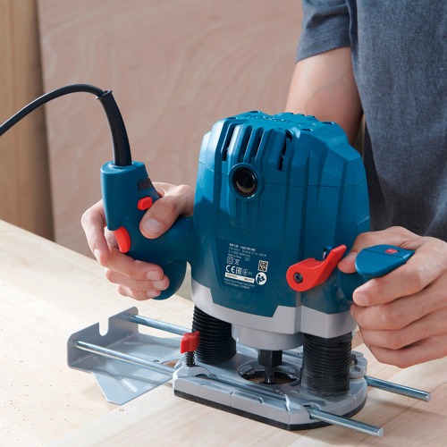 Tupia de coluna 1.300 watts pinça de 6mm/ 1/4 Tupia de coluna 1.300 watts pinça de 6mm/ 1/4