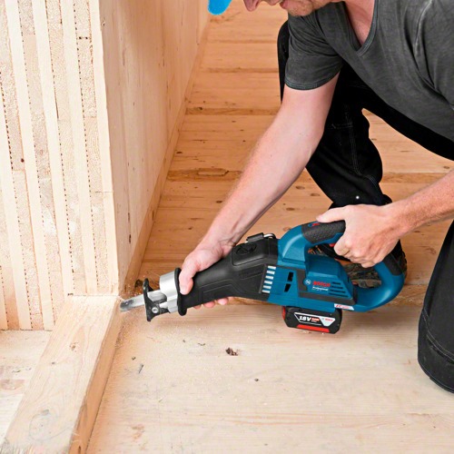 Serra sabre a bateria 18V velocidade varivel Brushless Sem Bateria - GSA 18V-32