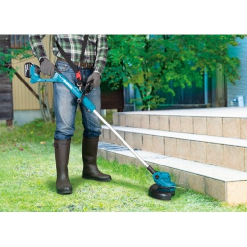 Aparador de grama a bateria 18V com tubo Telescópico Sem bateria - DUR193Z Aparador de grama a bateria 18V com tubo Telescópico Sem bateria - DUR193Z
