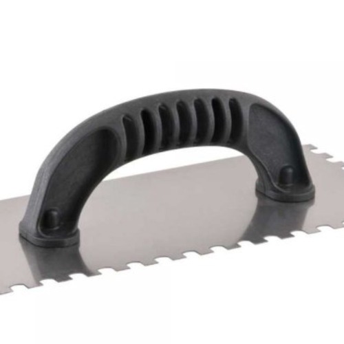 Desempenadeira em aço dentada com cabo plástico 255 x 120 mm Desempenadeira em aço dentada com cabo plástico 255 x 120 mm