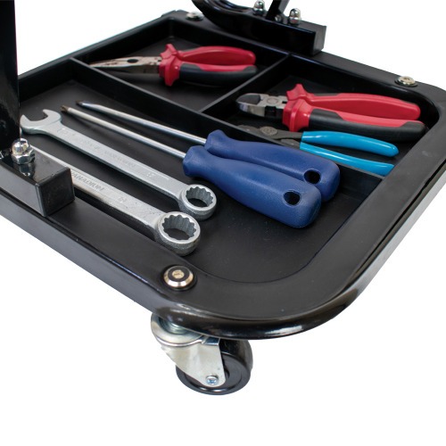 Banqueta para mec�nico fixa com bandeja e 4 rod�zios