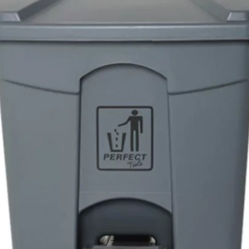 Lixeira pl�stica com pedal 35 litros