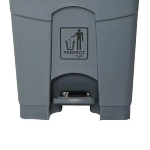 Lixeira pl�stica com pedal 35 litros