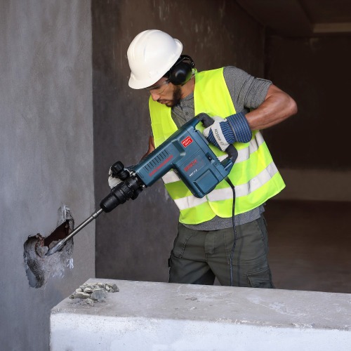 Martelo Rompedor 1.500W 16,8 joules SDS Max com acessórios - GSH11E 220V Martelo Rompedor 1.500W 16,8 joules SDS Max com acessórios - GSH11E 220V