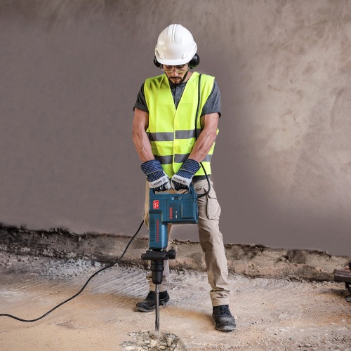 Martelo Rompedor 1.500W 16,8 joules SDS Max com acessórios - GSH11E 220V Martelo Rompedor 1.500W 16,8 joules SDS Max com acessórios - GSH11E 220V