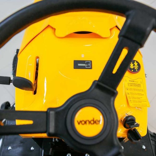 Trator cortador de grama autom�tico a gasolina 17,5 hp - TGH 175