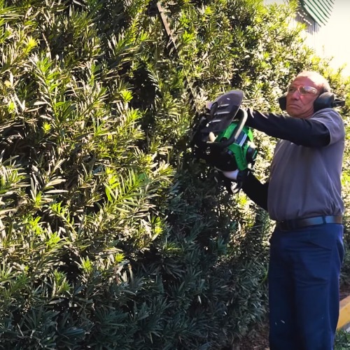 Aparador de cerca viva a gasolina 25,4 cc 1 hp l�mina 570 mm - HTX-6000 