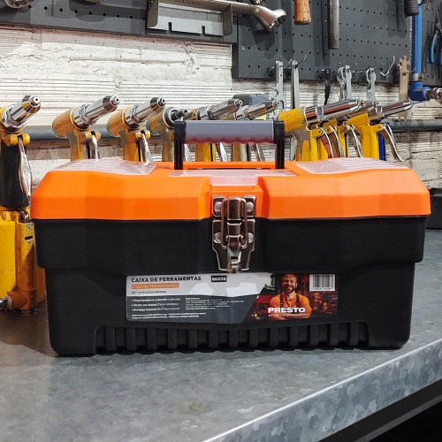 Caixa pl�stica para ferramentas 16