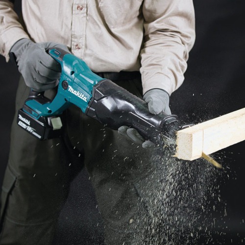 Serra sabre a bateria 18 volts Sem Bateria - DJR186Z Serra sabre a bateria 18 volts Sem Bateria - DJR186Z